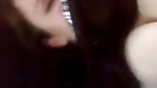 Busty MILF தூங்கும்  ...