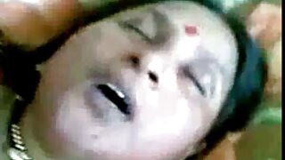எமிலி உண்மையான அம்மா செக்ஸ் வில்லிஸ் பல்கலைக் கழகத்தில் ஒரு பையனை காதலித்து கடைசியில் புணர்ந்தார்